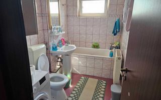 Dambovita | 3 Camere | Centrala Proprie | Bloc Izoolat. - Poză 8