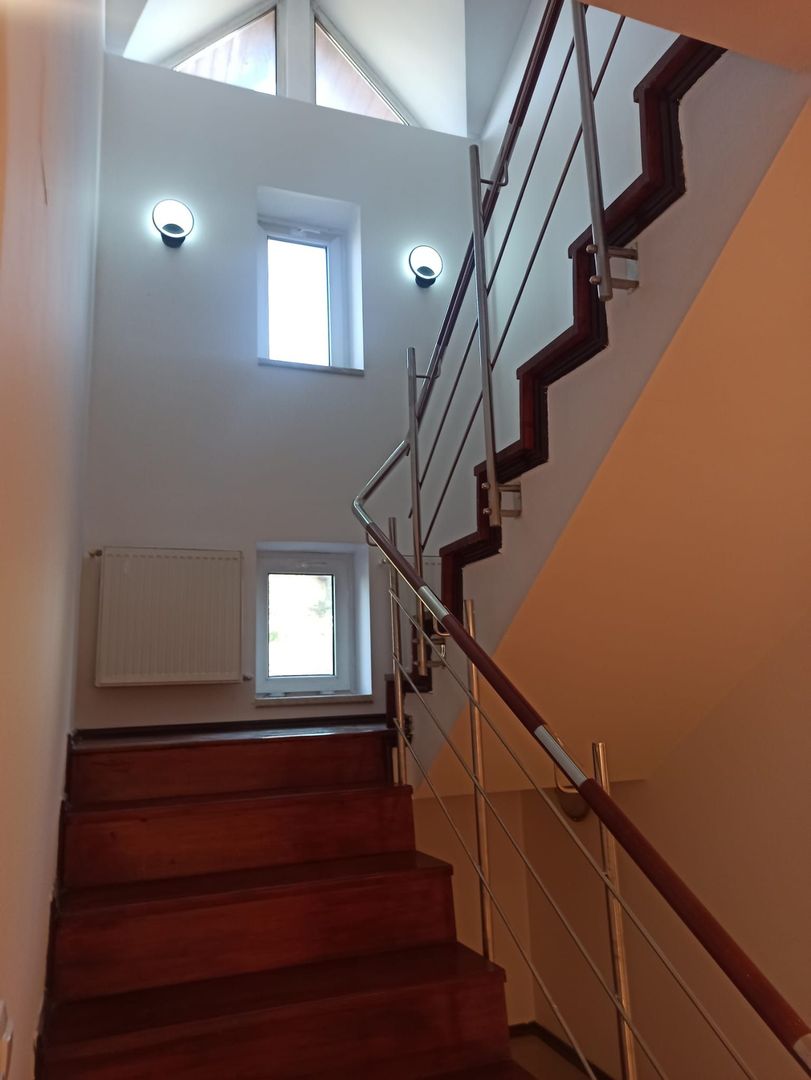 Casa 5 camere, 250 mp teren liber, adiacent șoseaua Leordeni - Poză 17