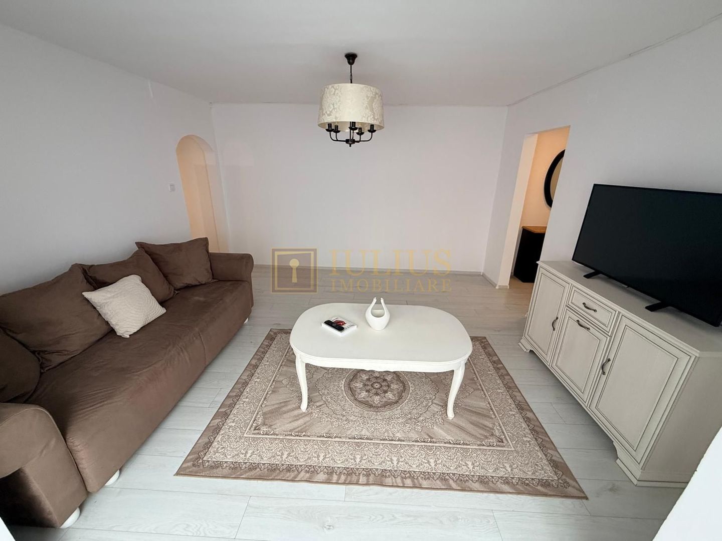 2 dormitoare + 2 bai| apartament spatios 70mp| renovat| Bloc izolat termic| - Poză 3