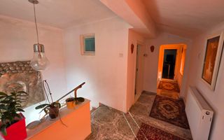 Casa 8 camere, cu 2 corpuri de cladire,  387 mp teren, zona Centru - Poză 5