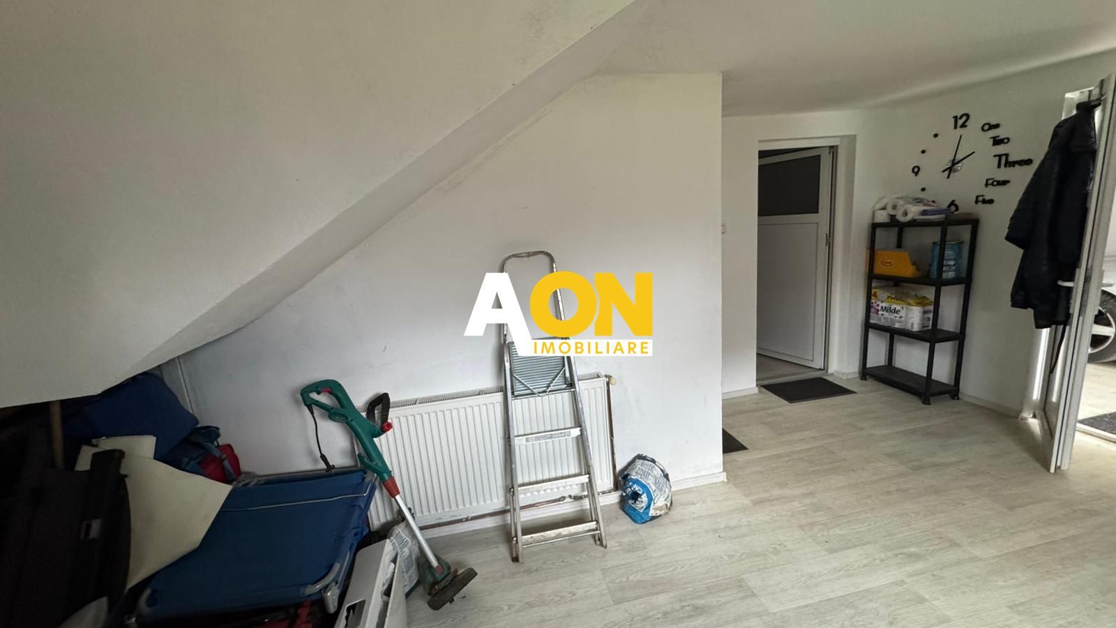 Casa tip locuință familială cu vedere panoramică Alba-Micesti - Poză 9