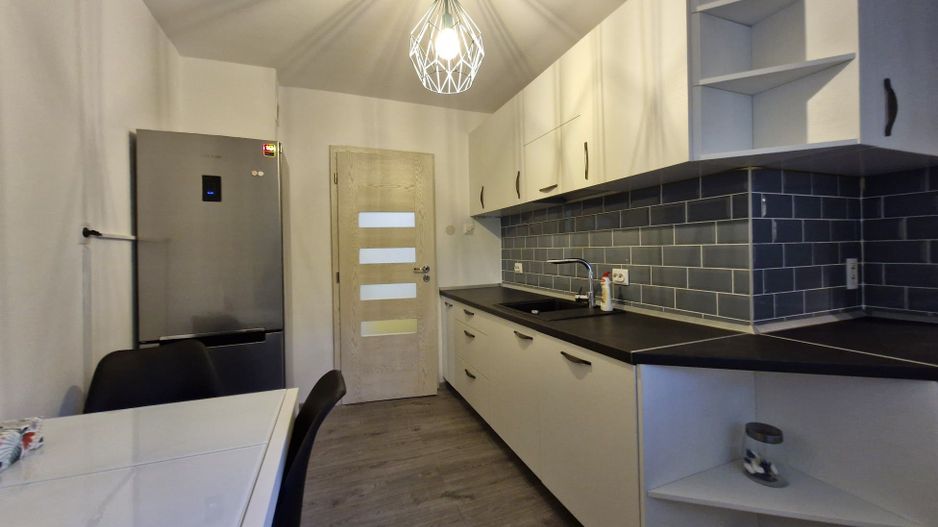 Apartament 3 camere  renovat in zona Lipovei - Poză 9