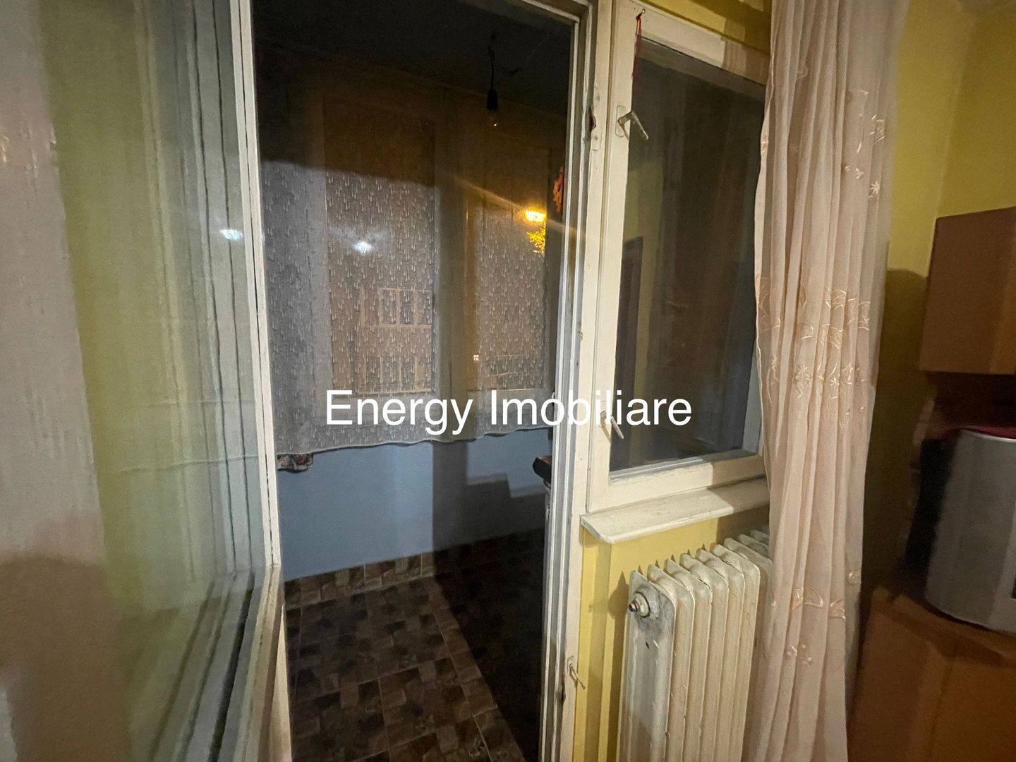 Apartament cu 3 camere,zona Dâmbul Pietros - Poză 5