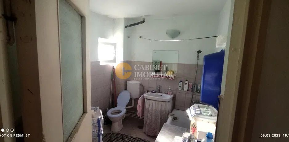 Etaj 3 Apartament 3 Camere Decomandat Nicolina Bloc 1982 - Poză 4