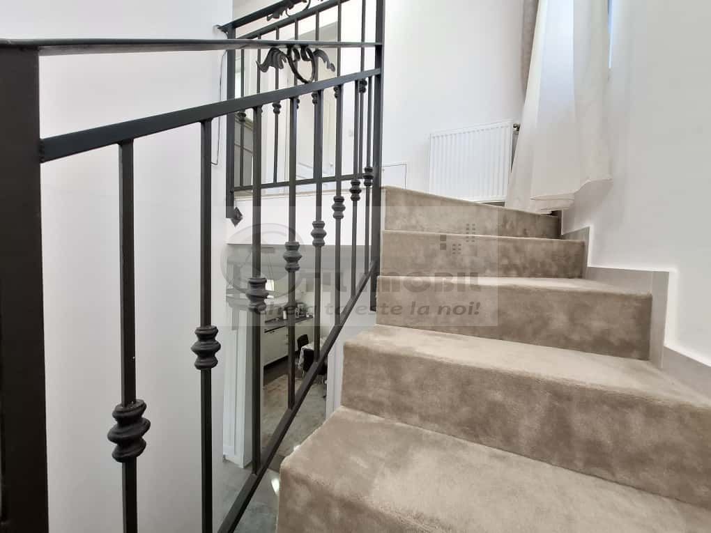 Vila tip duplex,  3 camere, 2 bai, libera, mobilata de lux, Barnova - Poză 11