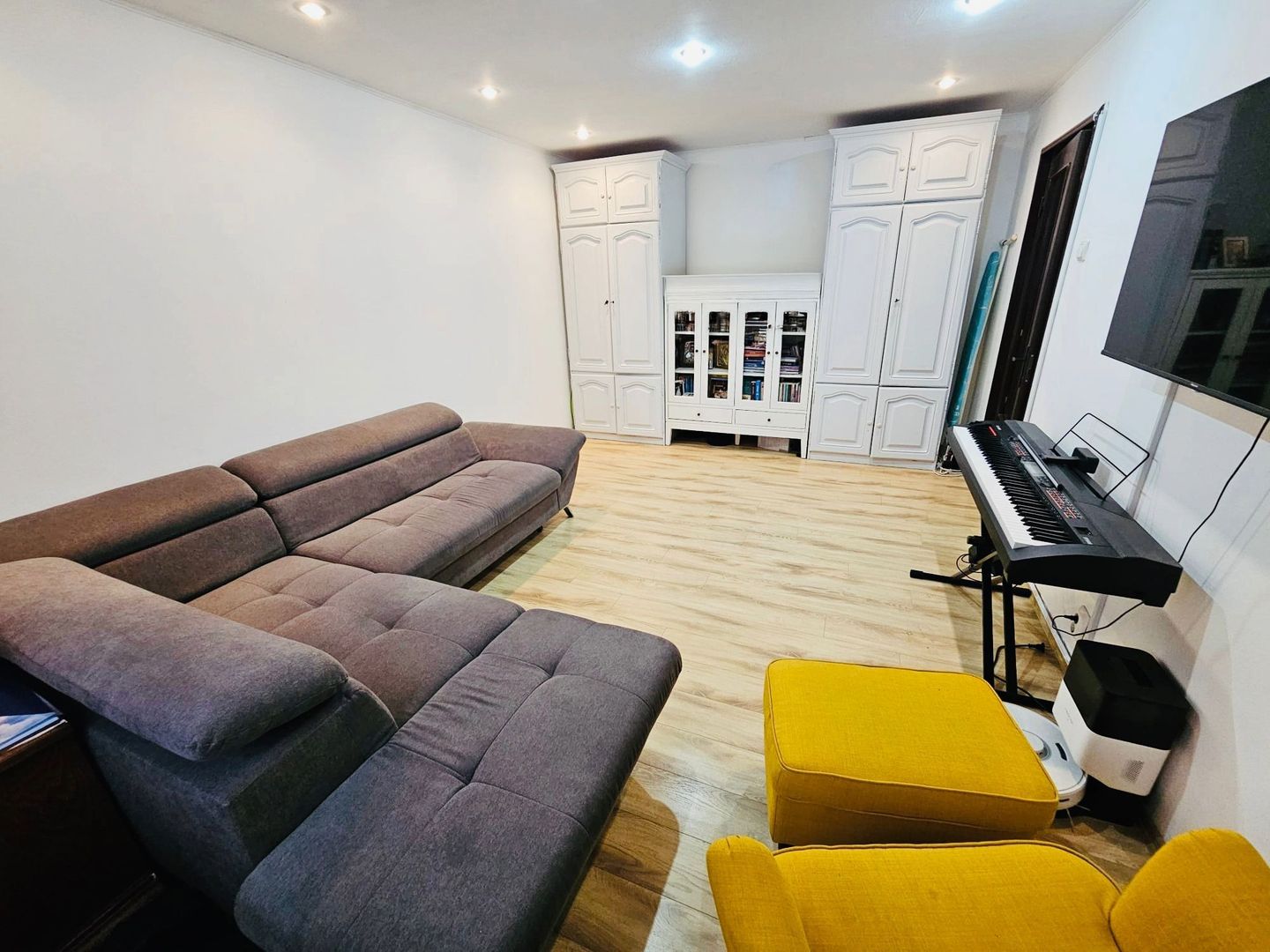 Apartament 4 Camere Militari - Apusului - Poză 2