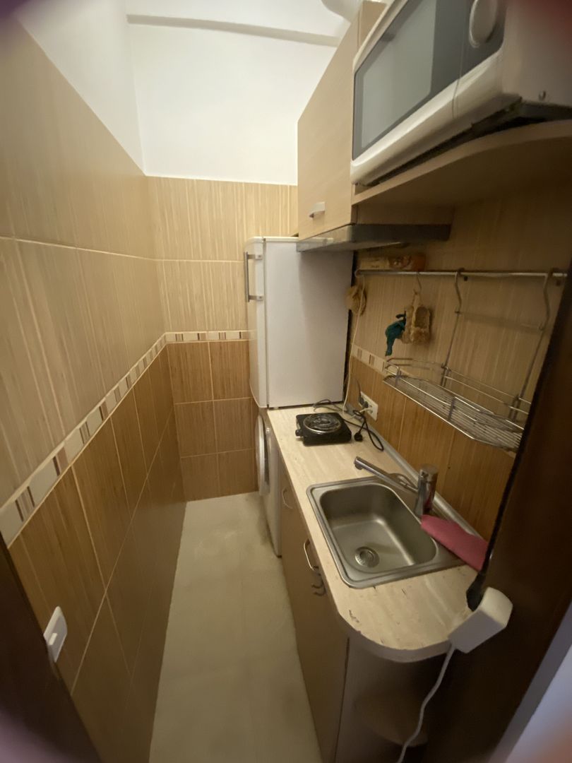 De Inchiriat Garsoniera Decomandata Dacia - Romana - Poză 4