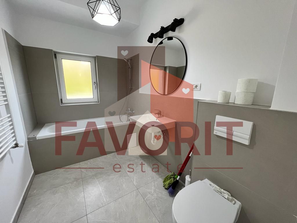 Mobilat si utilat. Vedere la padure. Parcare cu bariera - Poză 10