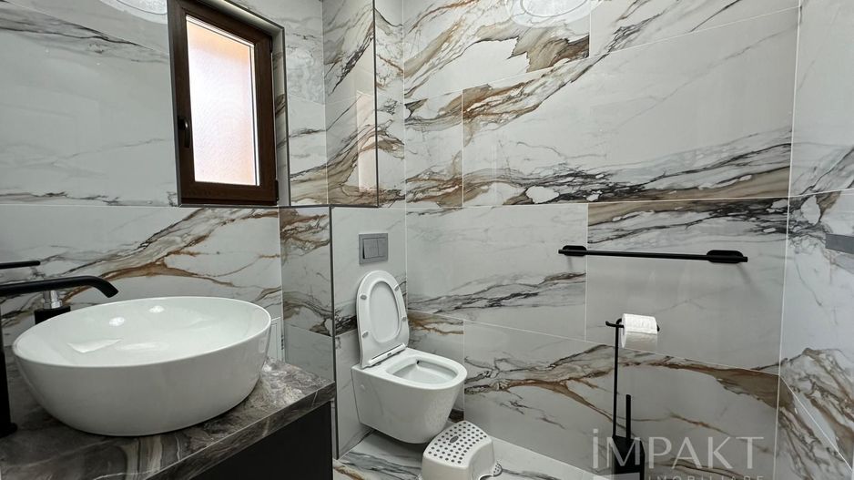 Vila deosebita spre inchiriere in Dezmir! - Poză 12