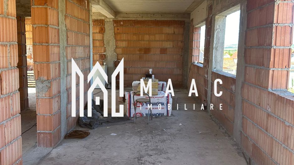 Casă Tip Duplex | 4 Camere | 2 Balcoane | Terasă | Șura Mică - Poză 4