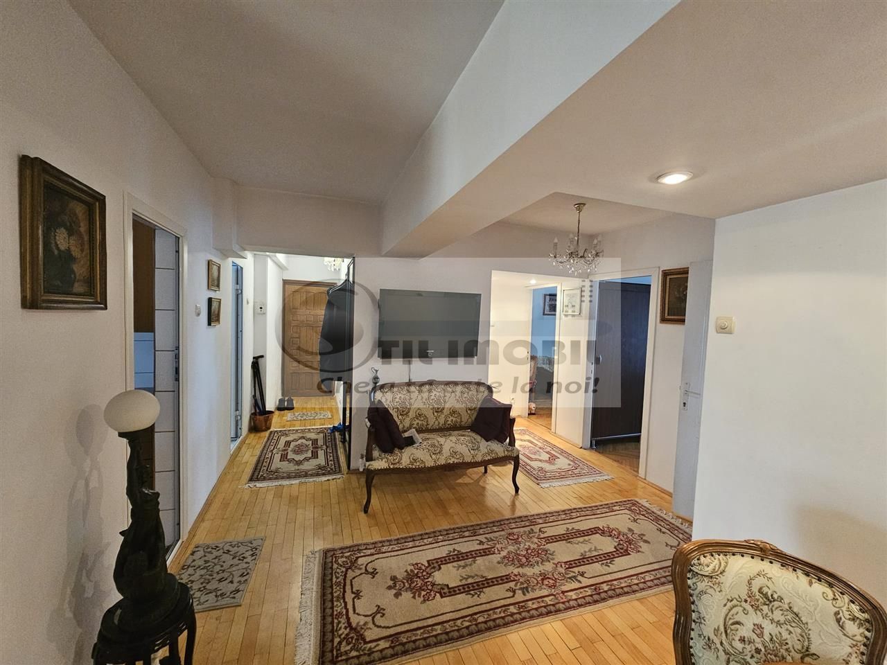 Apartament 4 camere - Hala Centrala - Poză 1