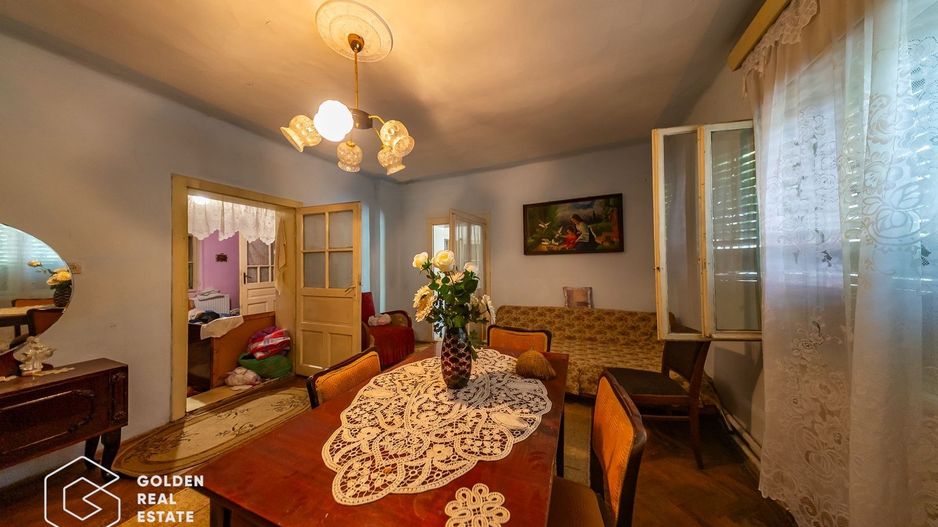 Casa cu 2 corpuri de cladire si teren 762 mp,  zona excelenta (Gradiste) - Poză 11