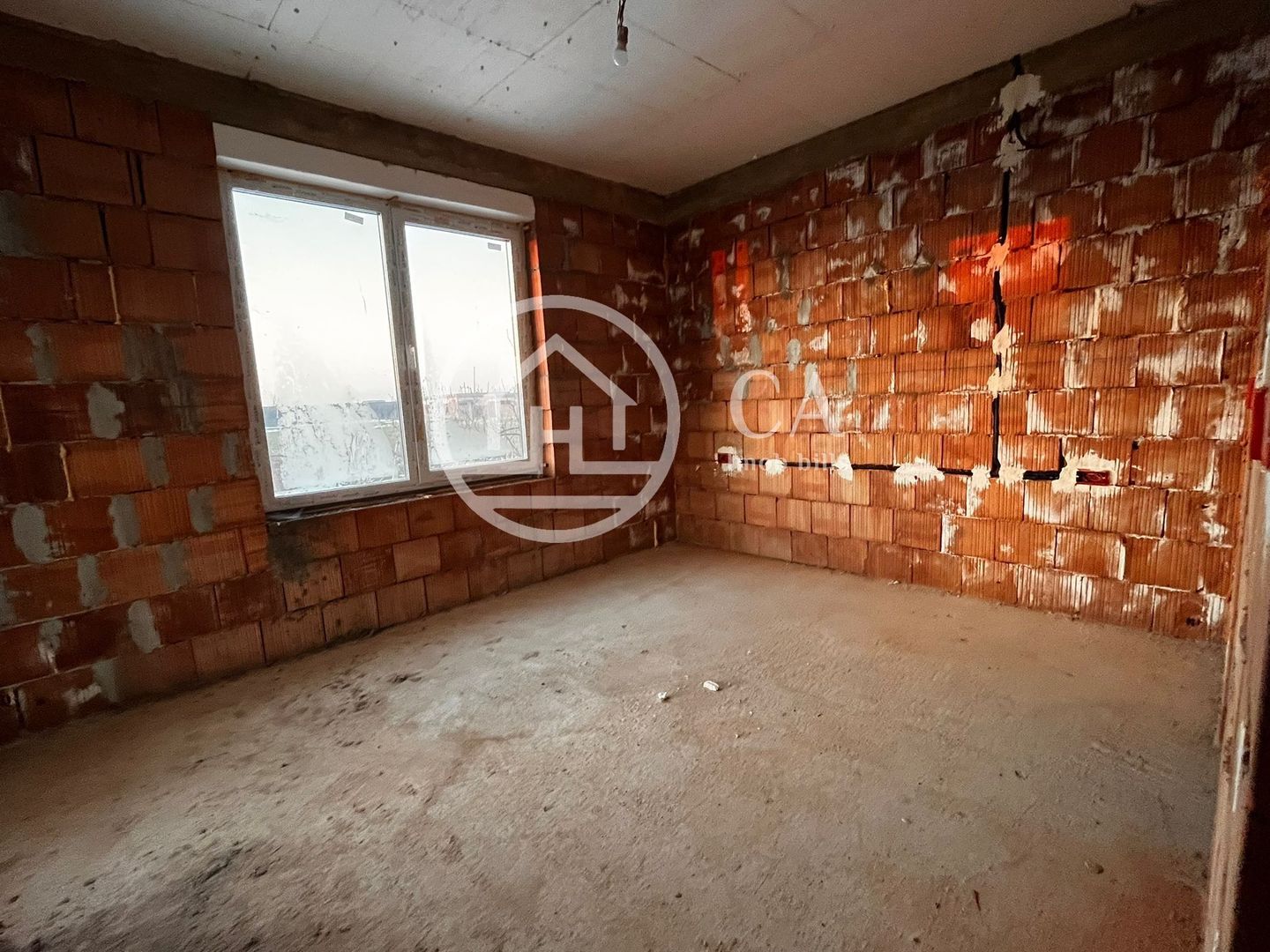 Casă de vânzare cu 4 camere in cartierul Bălcescu, Oradea - Poză 9