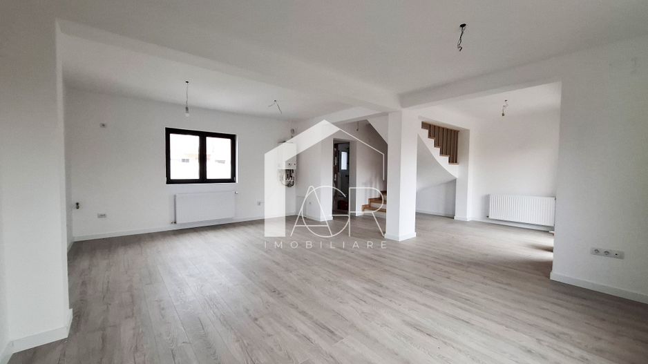 Casa P+1E+M, cu 5 camere, zona Rudului - Poză 1