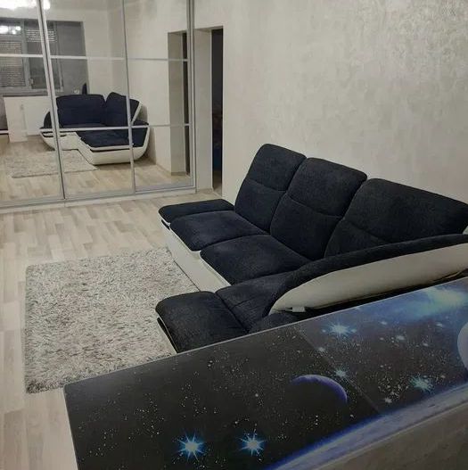 Apartament 3 camere, Micro17,etaj 3 la cheie - Poză 1