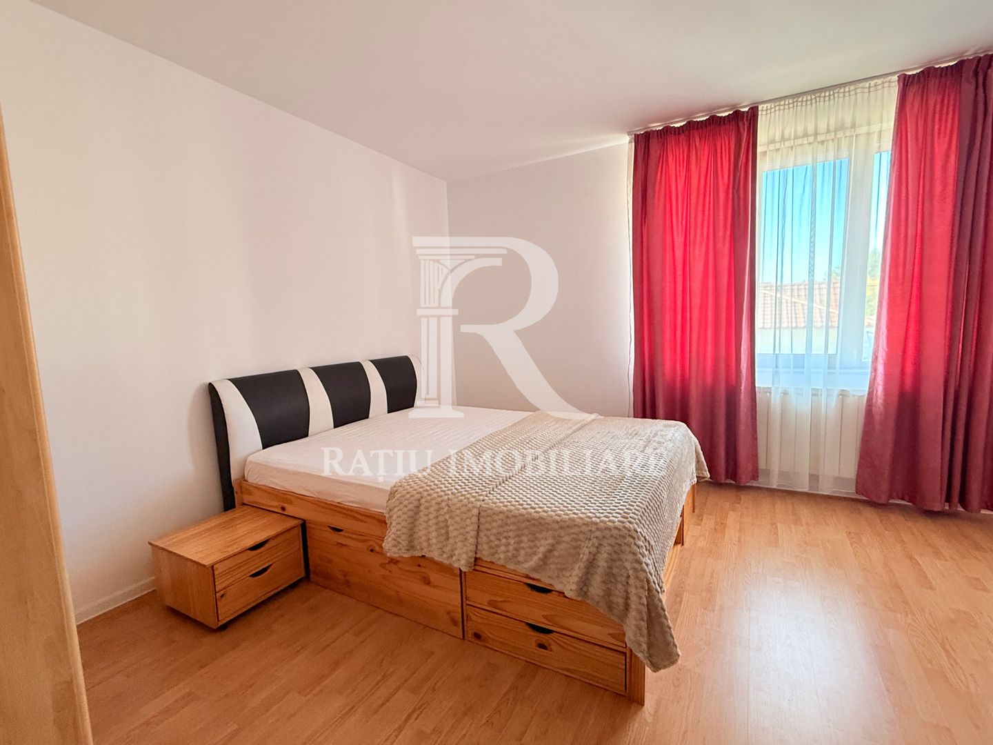 Casă spațioasă de închiriat | 4 dormitoare | Sânmartin - Poză 2