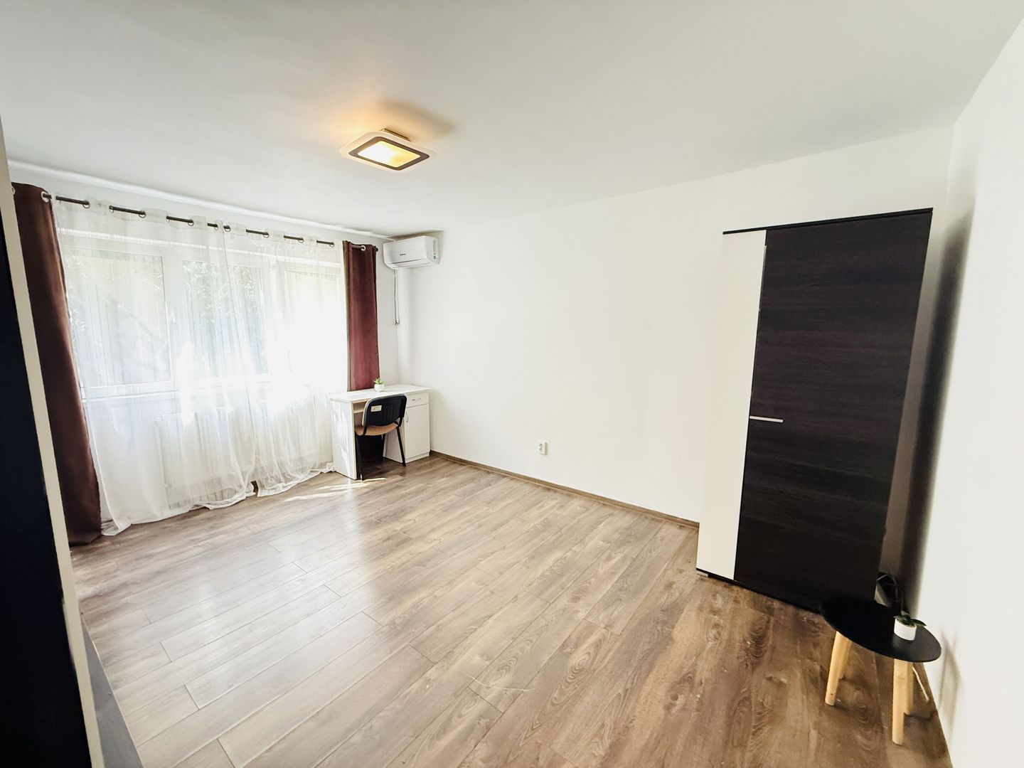 Șagului – Rebreanu – Carrefour | 1 cameră | Decomandat | Etaj 2 - Poză 4