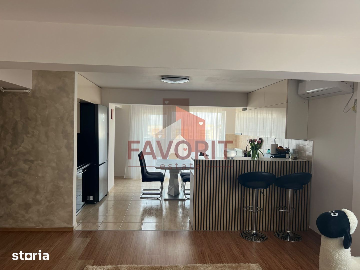 Mobilat si utilat. Terasa de 32 mp. Zona linistita. - Poză 2