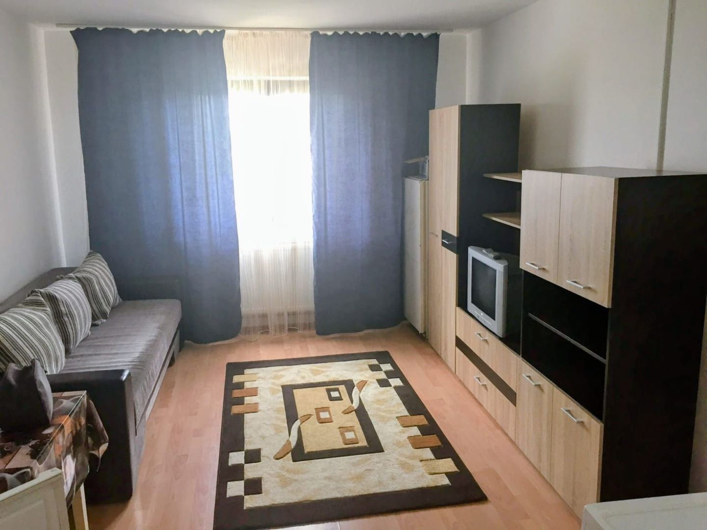 Garsoniera zona Pasaj -Coca Cola 3/4,mobilata și utilata,39500 euro. - Poză 1