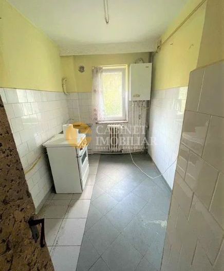 Etaj 3, apartament cu  2 camere zona Alexandru-Zimbru - Poză 4