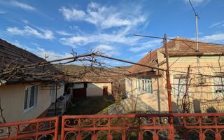 Casa cu 2 corpuri de cladire zona Hapria, 960mp Teren - Poză 1