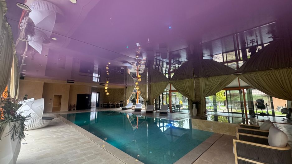 Pensiune deosebită în Bran || priveliște panoramică, facilitati premium - Poză 34