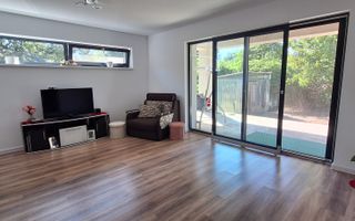 Casa individuala parter cu garaj - Dumbravita - Poză 2