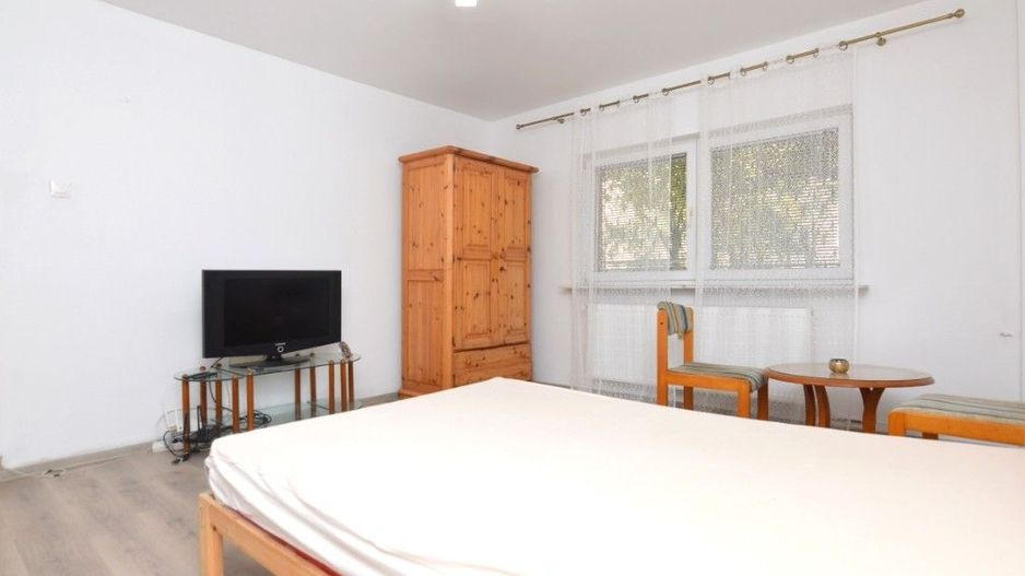 2 camere decomandat si renovat zona VITAN - Poză 12