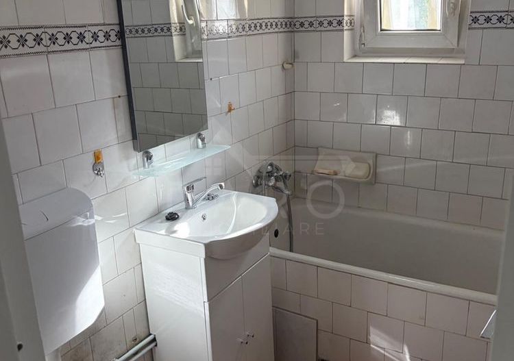 Vindem apartament 2 camere ultracentral - Poză 4