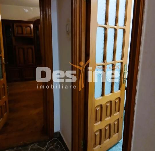 Apartament de vanzare zona centrala etaj 2/8 cu lift - Poză 8