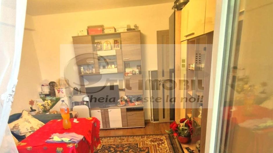 Ap 3 camere, decomandat - Podul de Piatra - 107.000 Euro - Poză 2