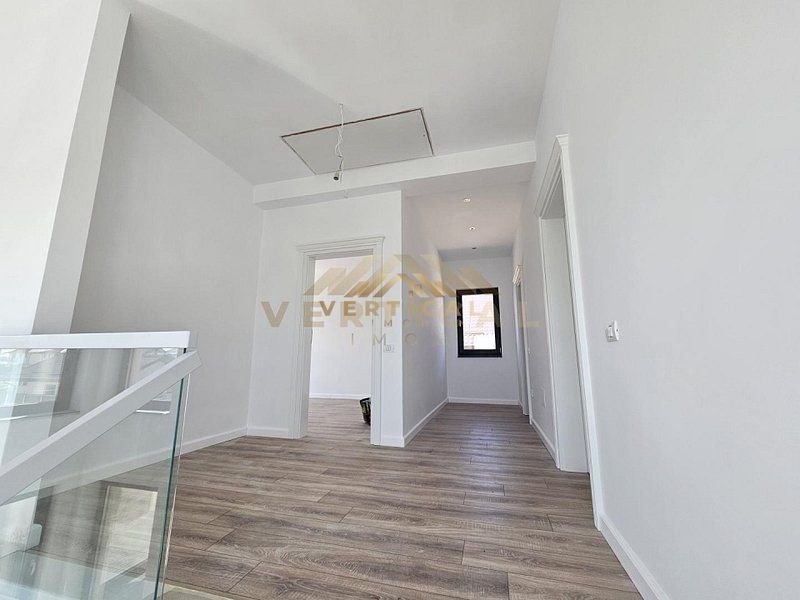 Vila deosebita in comuna Berceni - Poză 10