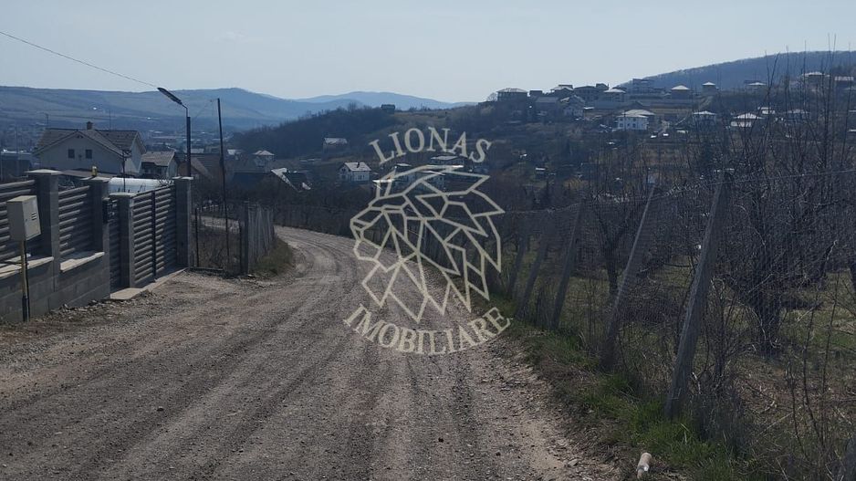 Teren intravilan 569 mp cu utilitati-ideal casa- Zona La Soare - Poză 2