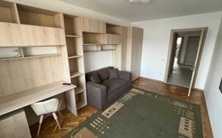 Apartament de 4 camere, 104mp, decomandat, Zona Piata Teatrului - Poză 3