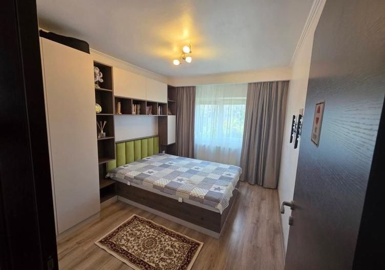 Girocului | 3 Camere | Etaj intermediar | Renovat | Mobilat si utilat - Poză 1