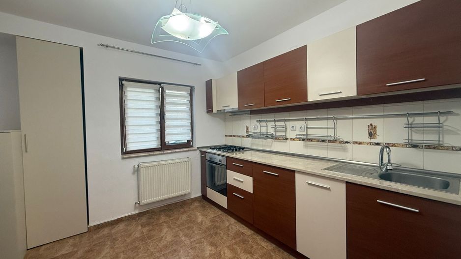 Vila D+P+ E1+M || CURTE PROPRIE SI GARAJ || EXPOZITIEI - Poză 6