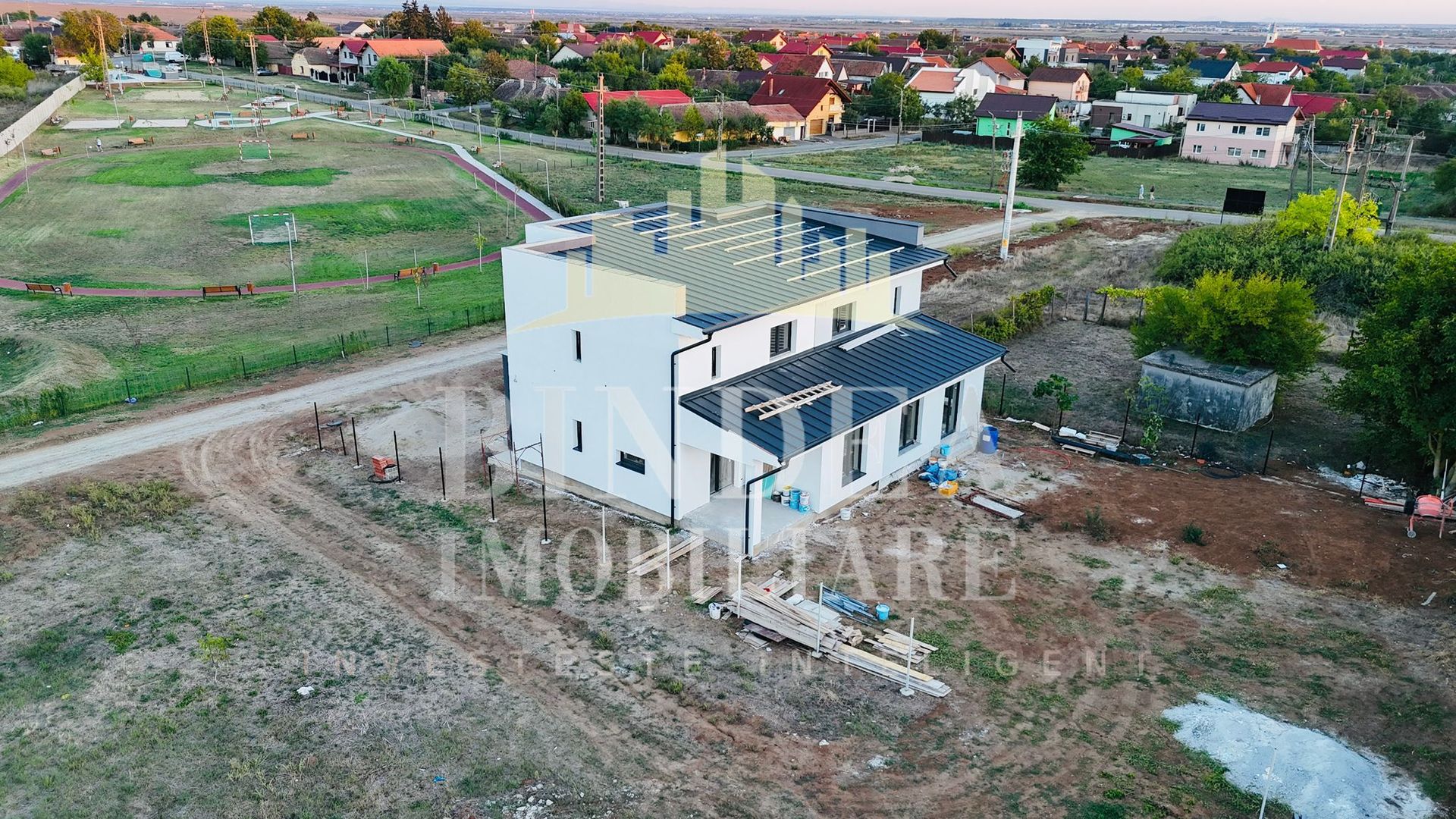 Duplex modern 3 dormitoare, 3 bai, pompa caldura - Giarmata - Poză 4