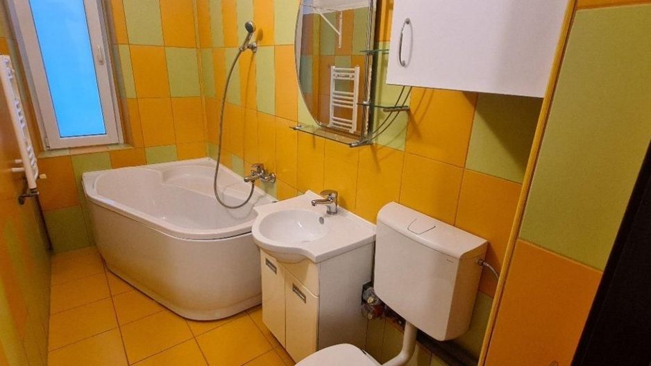 GARSONIERA PIATA SUDULUI, BUCATARIE INCHISA, MOBILAT/UTILAT MODERN - Poză 5