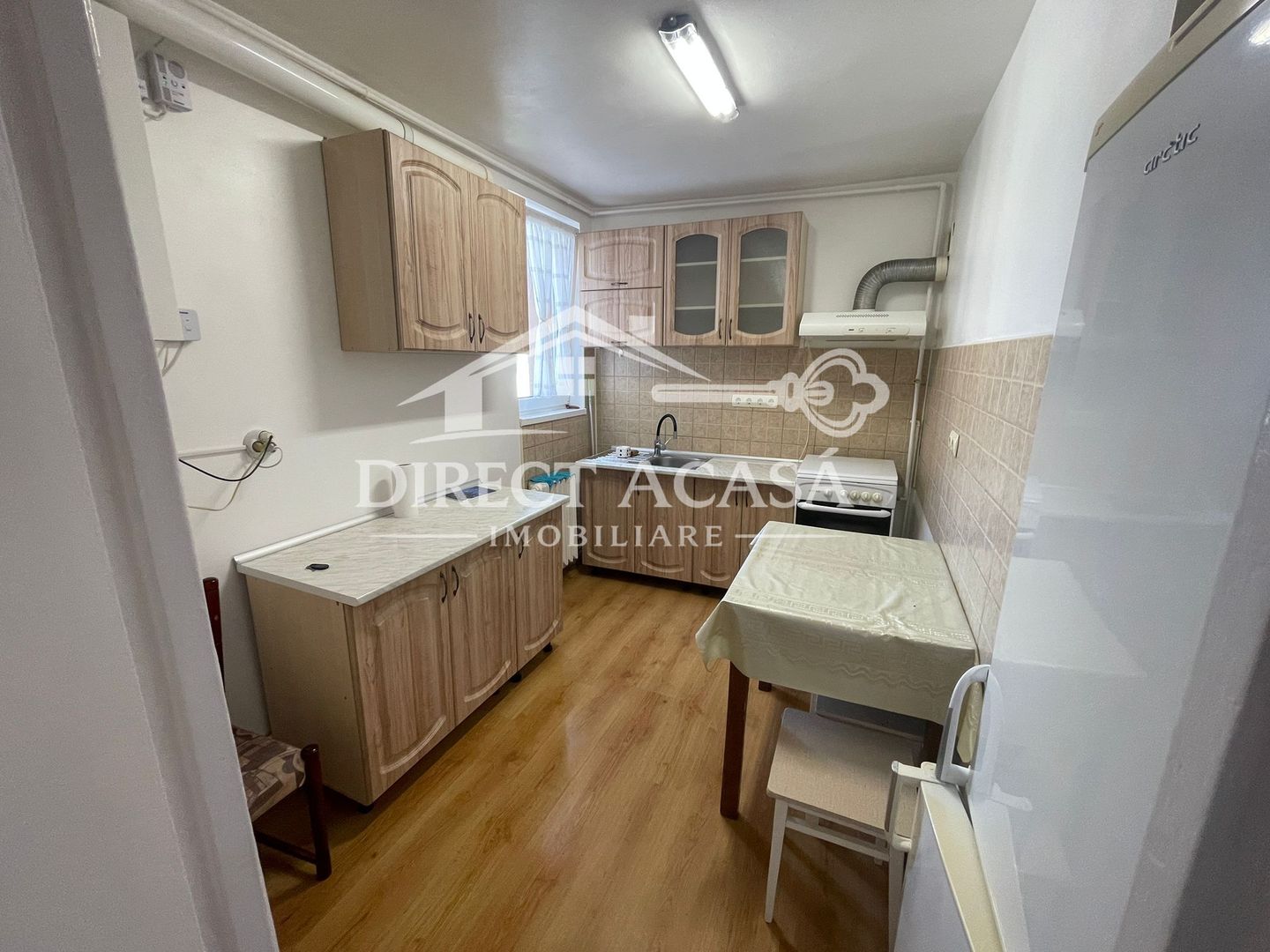 Apartament 3 camere de inchiriat-str Ciucas-Zona Dambu - Poză 11