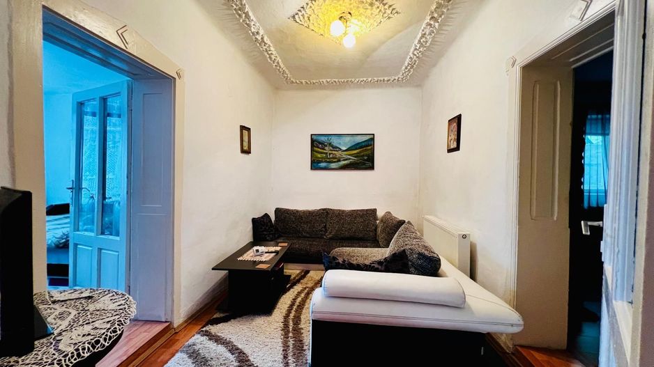 Casă individuală cu teren generos 900mp - Zona Bogdăneștilor - Poză 2