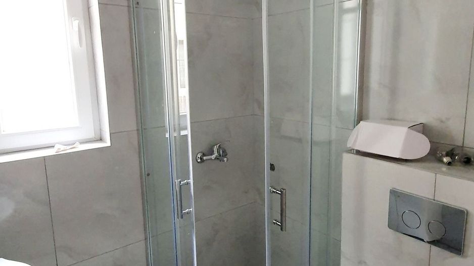 Casa de închiriat: Cartier privat, zona lacurilor Crevedia Buftea. - Poză 11