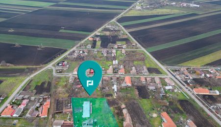 Teren intravilan cu fundatie inceputa si materiale