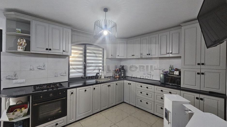 Vila plan parter - mobilata utilata - lux - Valea Adanca - Poză 14