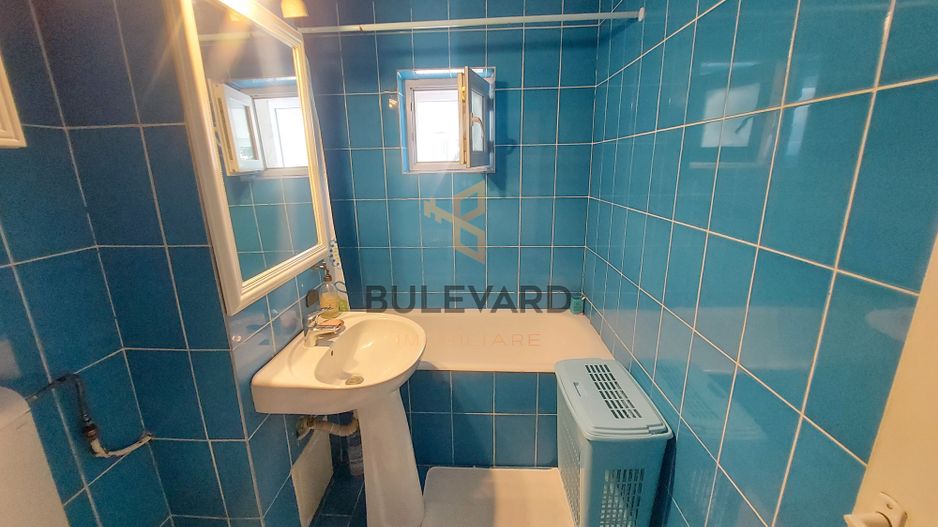 Apartament cu 4 camere decomandate + 2 locuri de parcare! - Poză 9