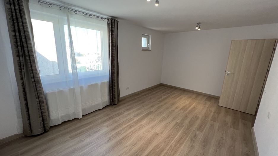 Apartament cu 2 camere in Urban Plaza - Poză 11