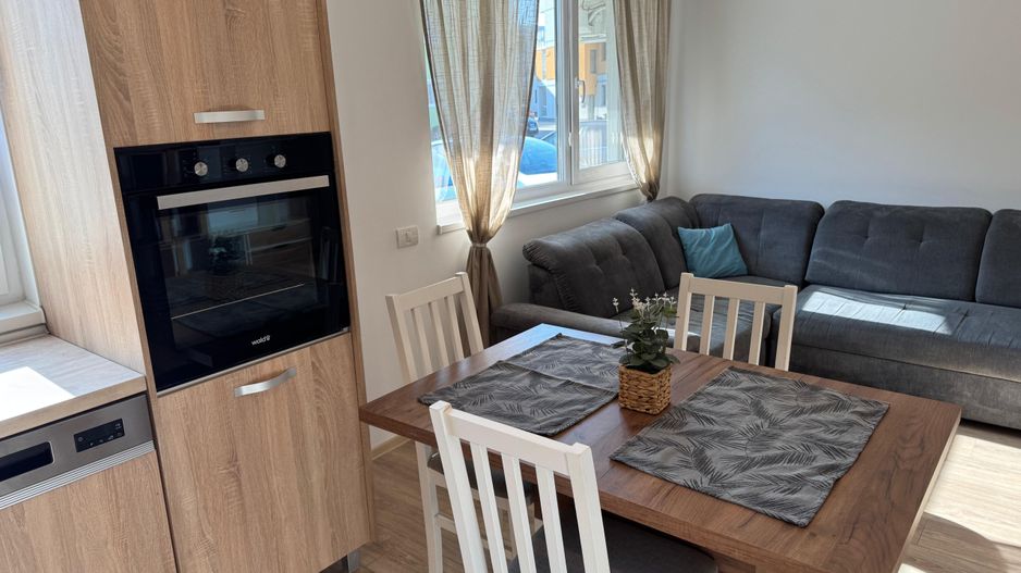 Apartament cu 3 camere, curte proprie si loc de parcare - Poză 7