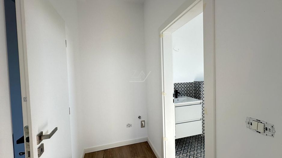 Bloc finalizat. Lift. Decomandat. Loc parcare. - Poză 10