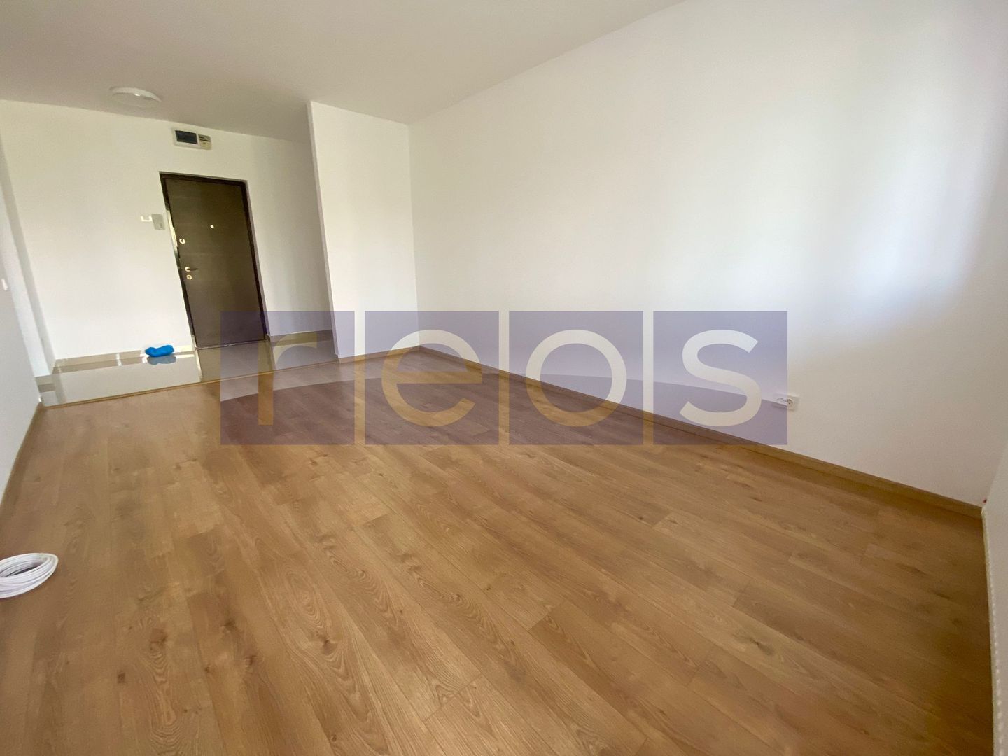Apartament 2 camere I Renovat complet I Metrou 3 minute - Poză 1