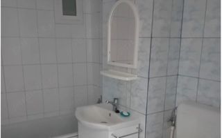 Apartament cu centrala proprie cu 2 camere in zona Soarelui - Poză 6