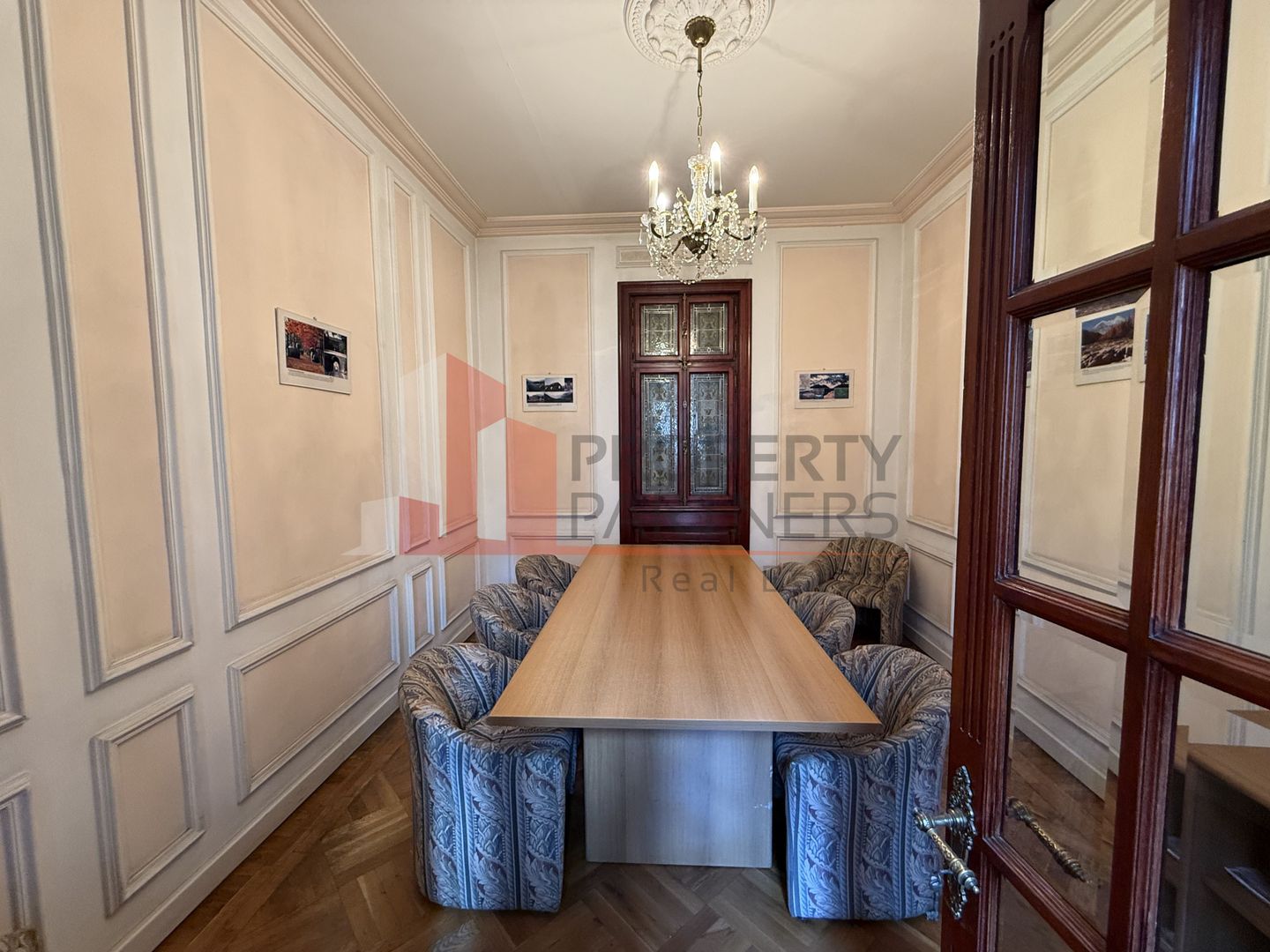 Birouri de inchiriat  200 mp în Palatul Ghica. - Poză 9